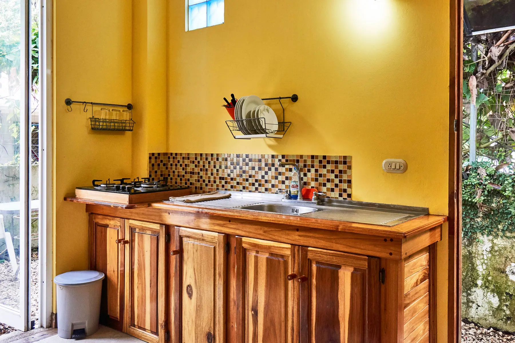 Brown apartment photo 11