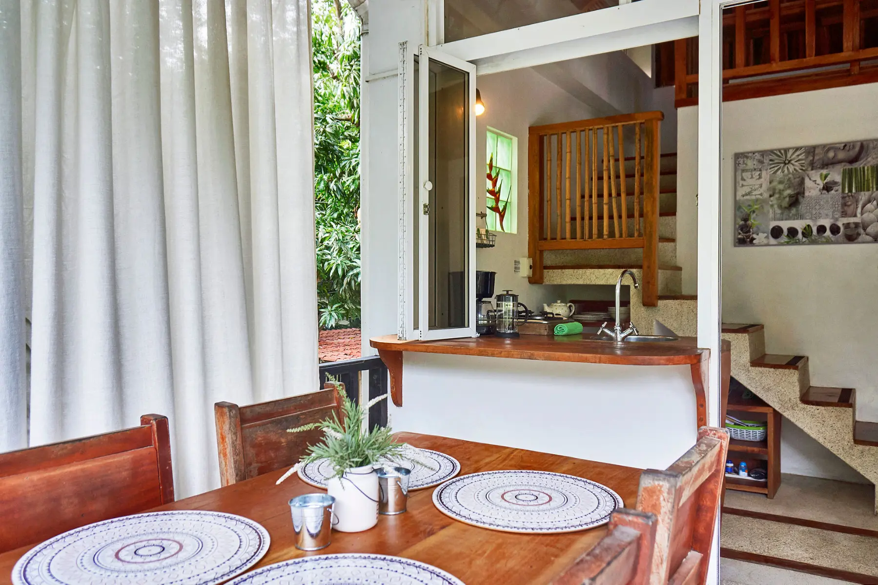 Green apartment photo 7