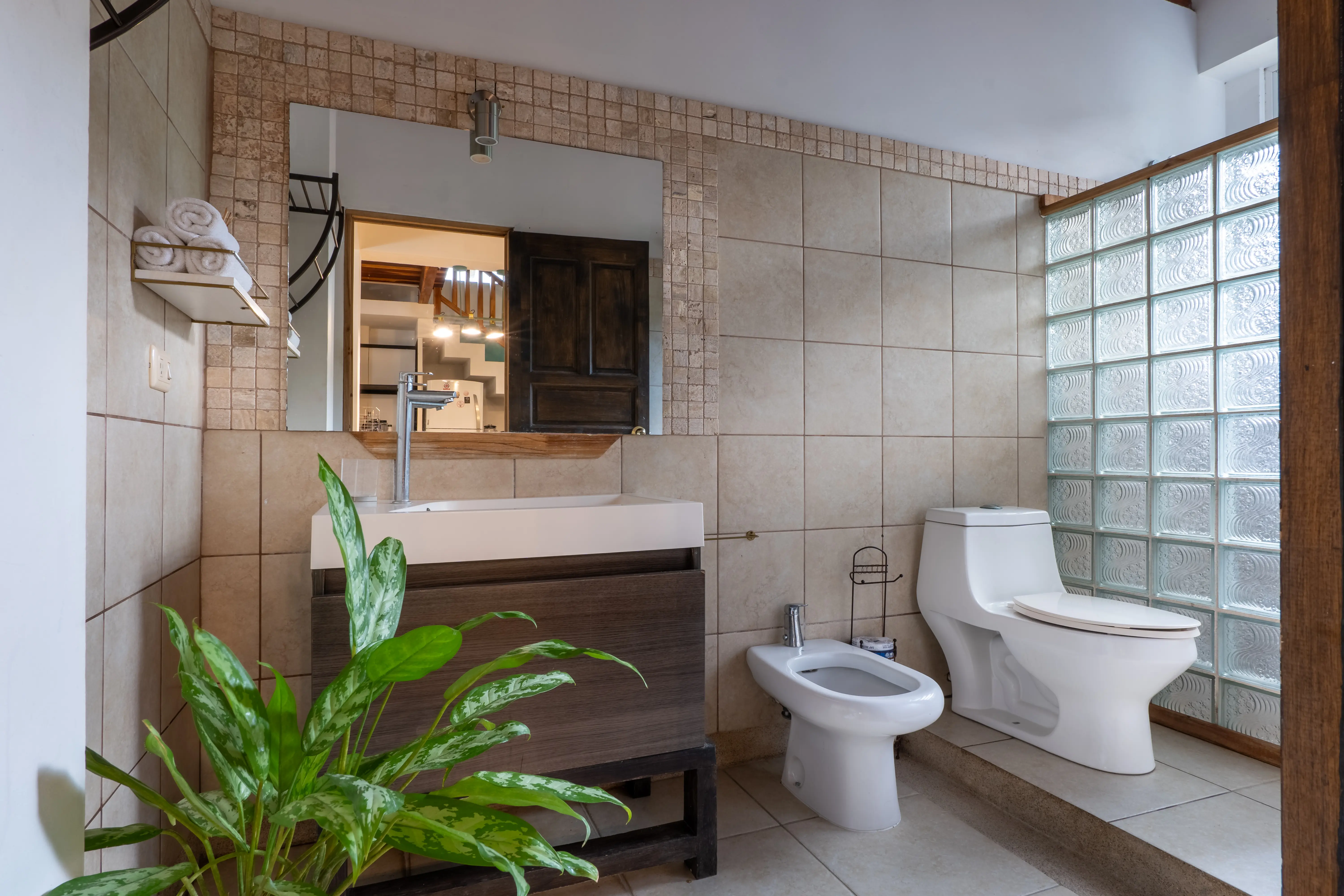 Master apartment photo 12