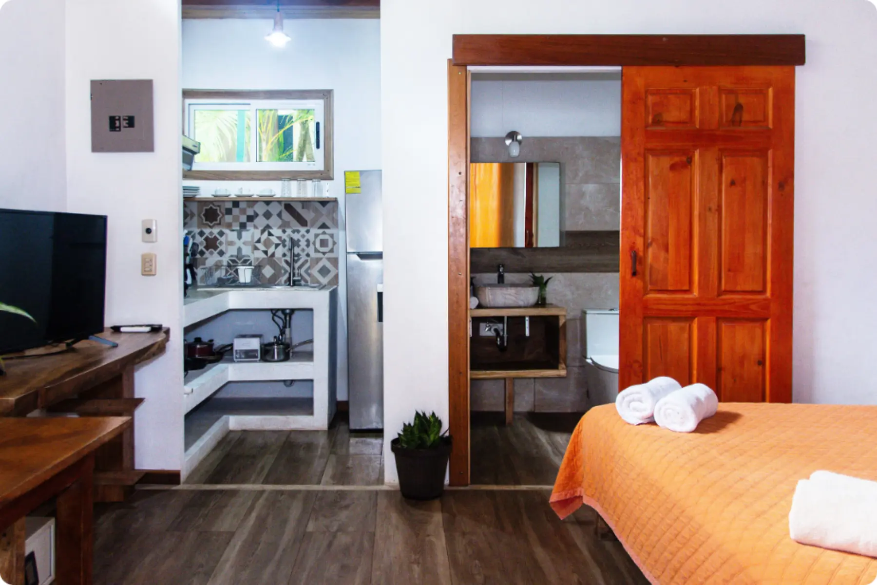 Tora apartment — private studio in separate building