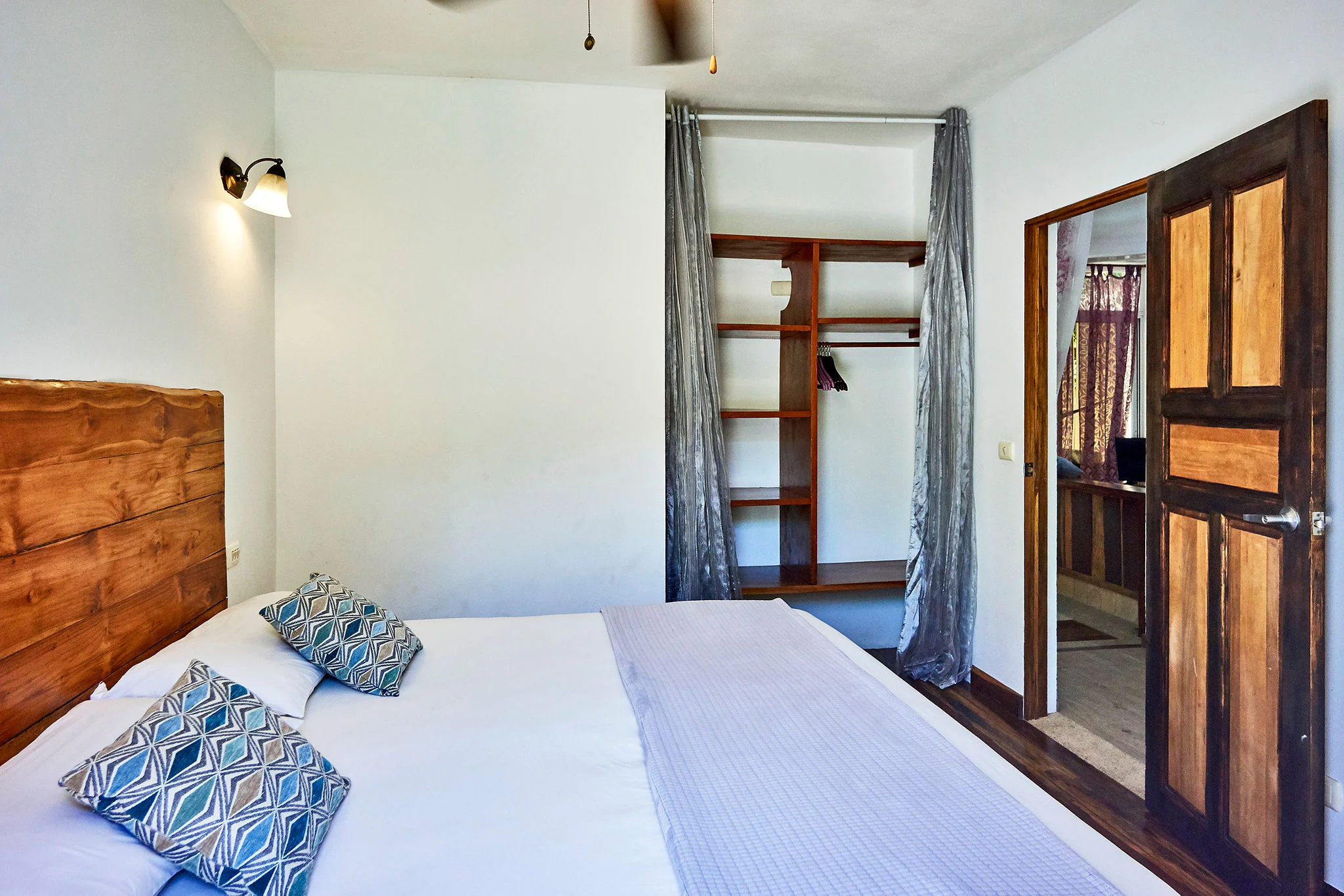 White apartment photo 6